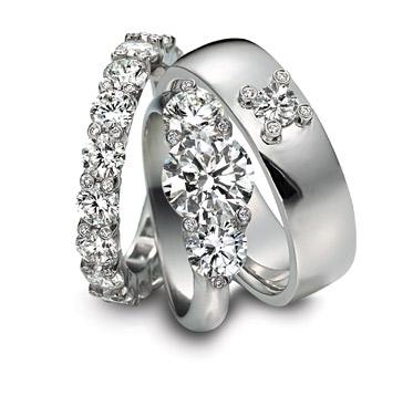 Gumuchian Platinum Diamond Wedding Rings Set